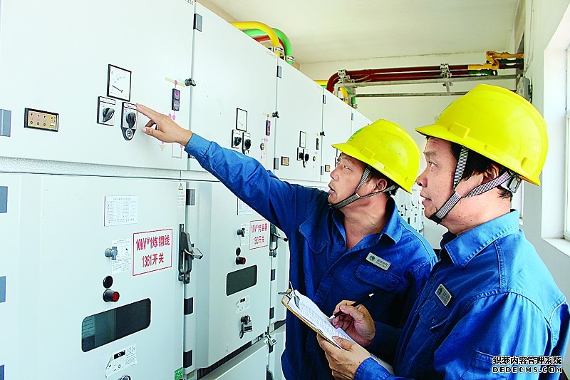 王毅同沙特外交大臣通电话：伊朗战事造成巨大人员伤亡和损失冲击沙特等海湾国家安全稳定中方愿同沙方一道为早日恢复地区和平作出努力